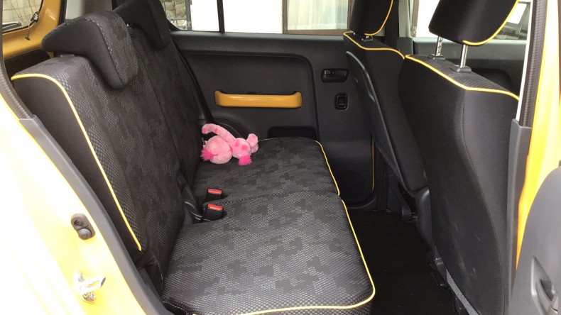 内装後方シート