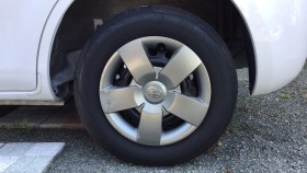 タイヤホイール前