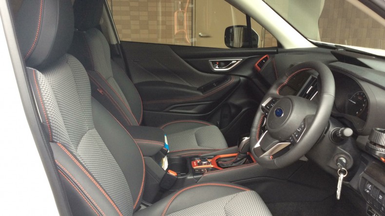 内装前方シート