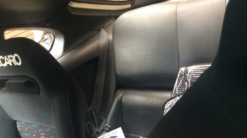 内装後方シート