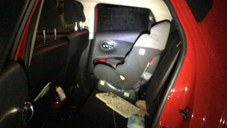 内装後方シート