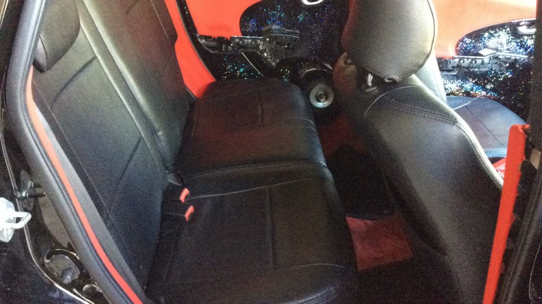 内装後方シート