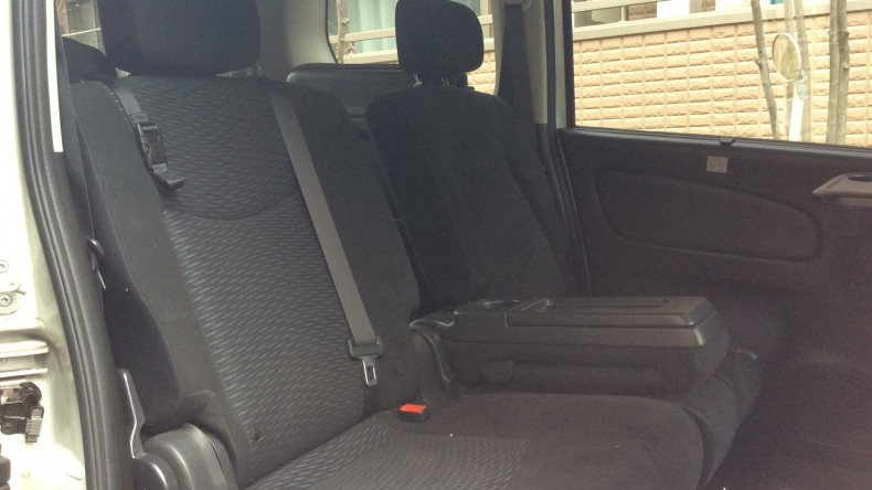 内装後方シート