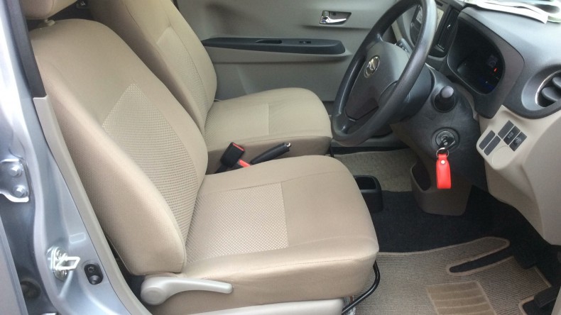 内装前方シート