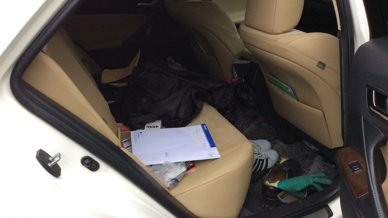 内装後方シート