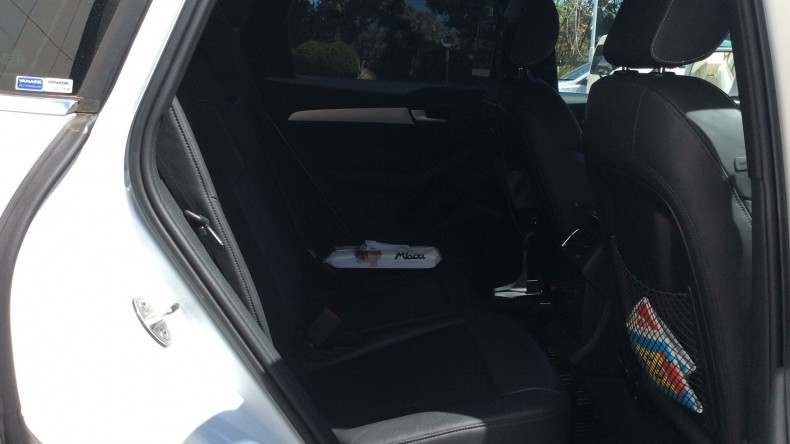 内装後方シート