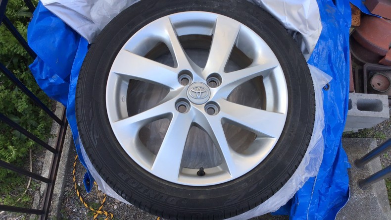 タイヤホイール前