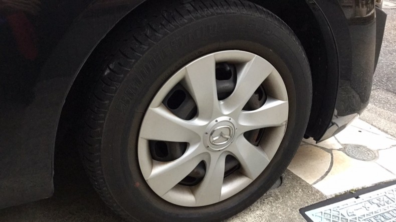 タイヤホイール前