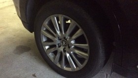 タイヤホイール前