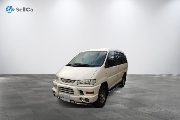三菱　デリカスペースギアの車種サムネイル画像