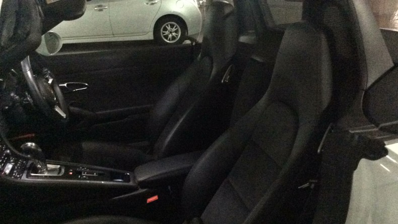 内装後方シート