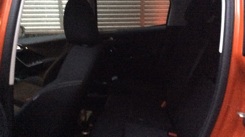 内装後方シート