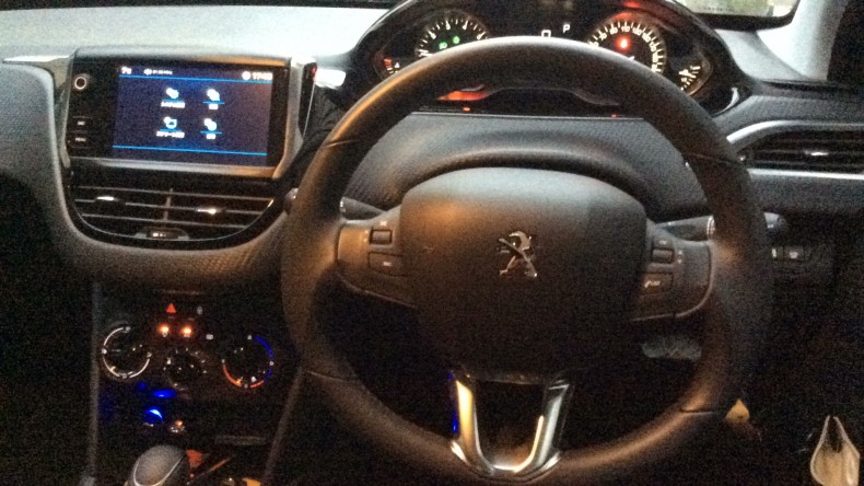 内装インパネ全体