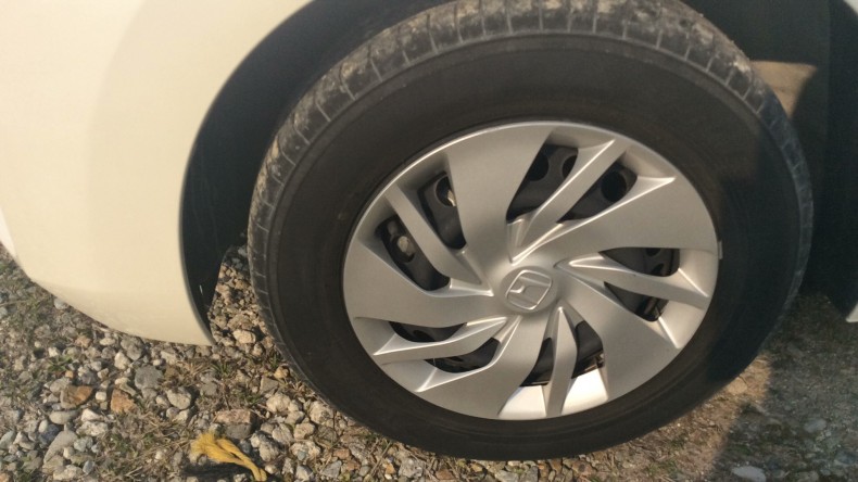 タイヤホイール前