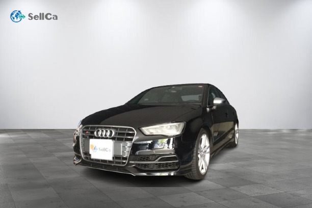 アウディ S3セダン ベースグレードの車種サムネイル画像