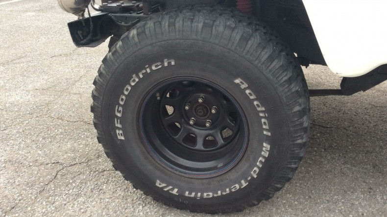 タイヤホイール前