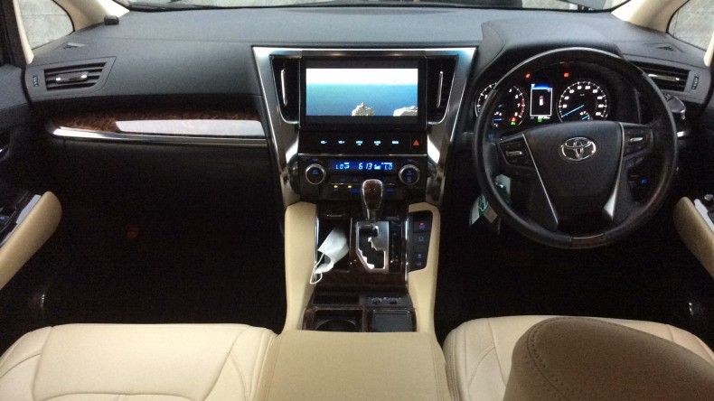 内装インパネ全体