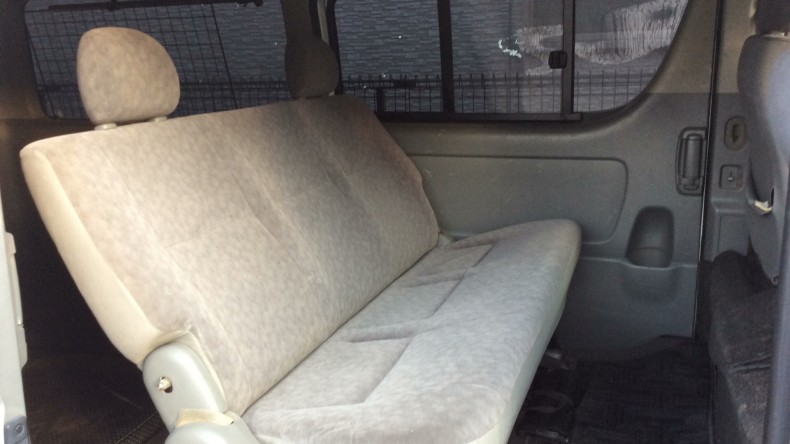 内装後方シート