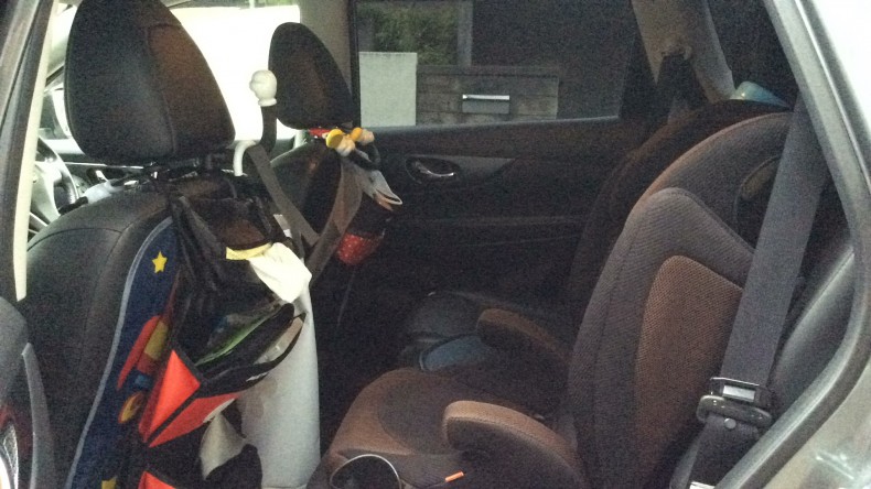 内装後方シート