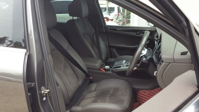 内装前方シート