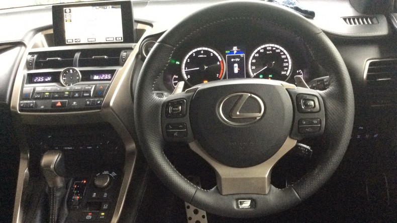 内装インパネ全体