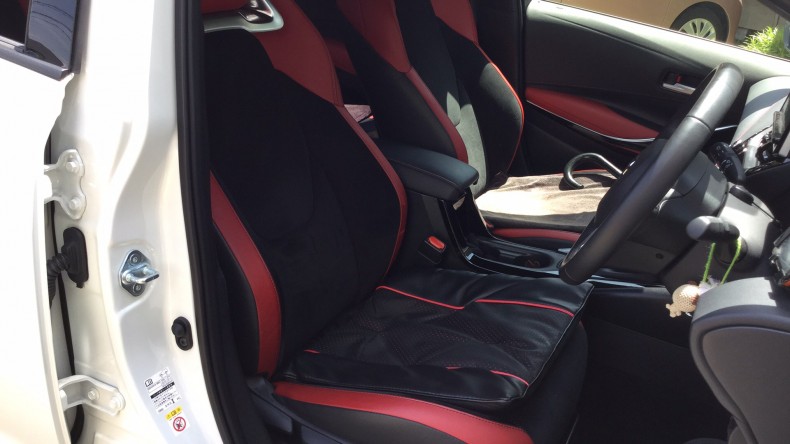 内装前方シート