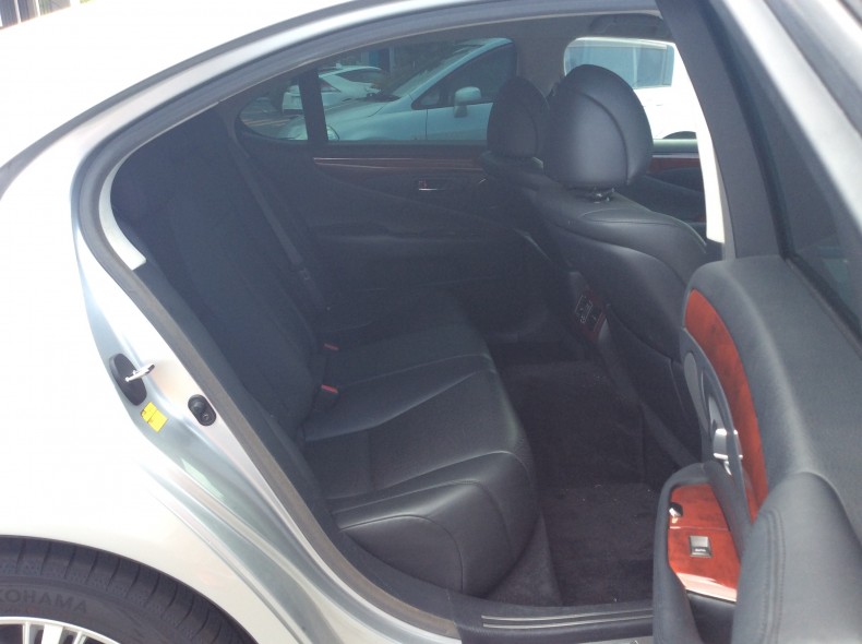 内装後方シート