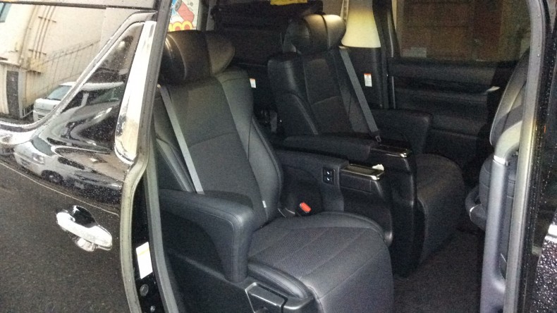 内装後方シート