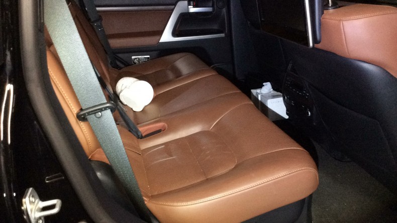 内装後方シート