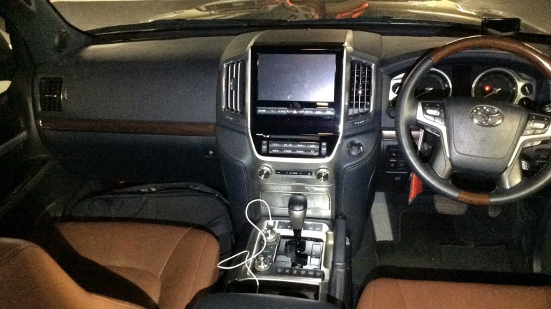 内装インパネ全体