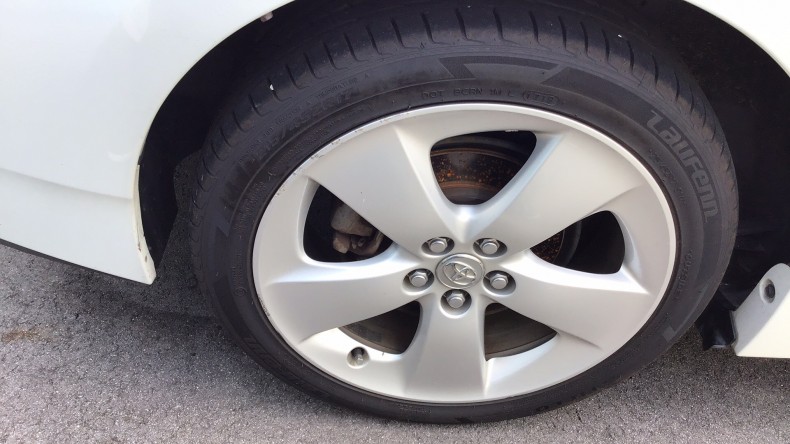 タイヤホイール前