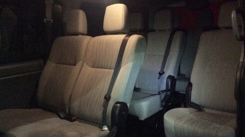 内装後方シート