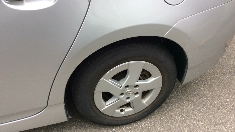 タイヤホイール前