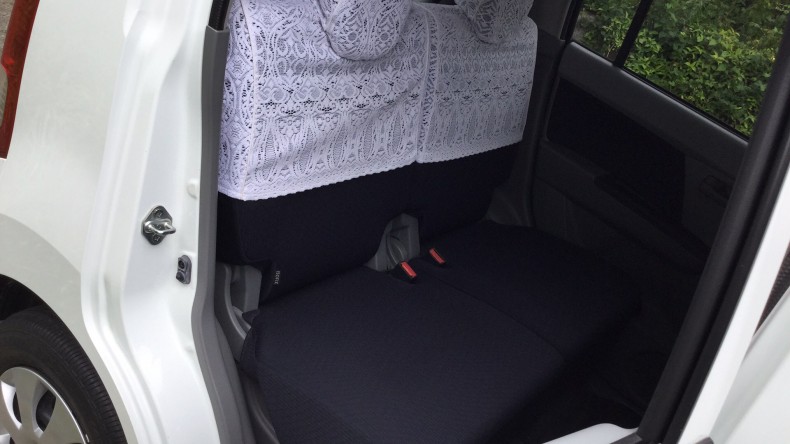 内装後方シート