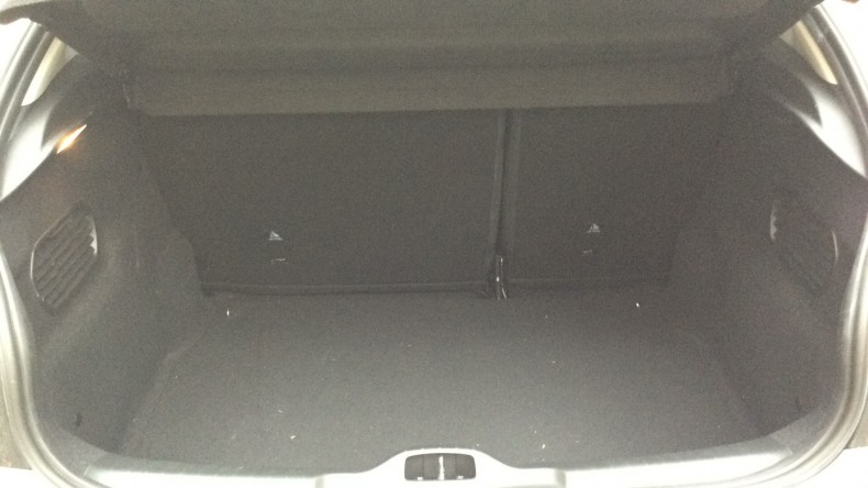 内装トランク
