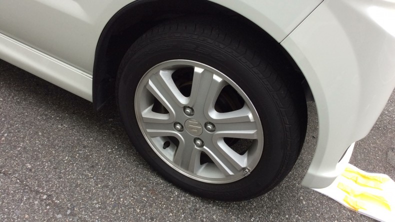 タイヤホイール前