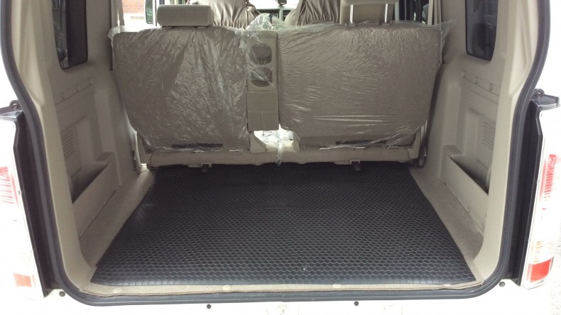 内装トランク