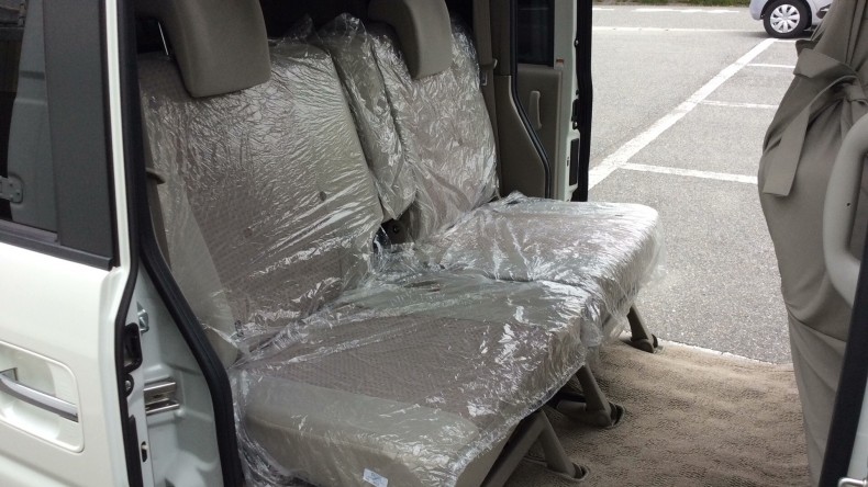 内装後方シート