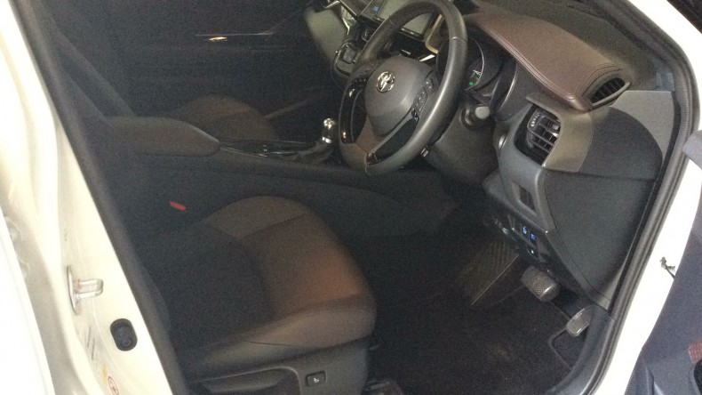 内装前方シート