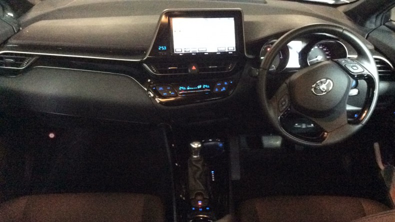 内装インパネ全体