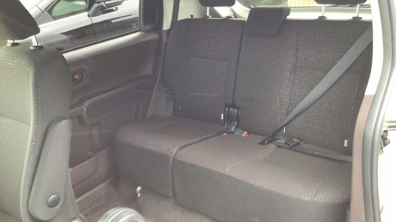 内装後方シート