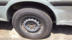 タイヤホイール前