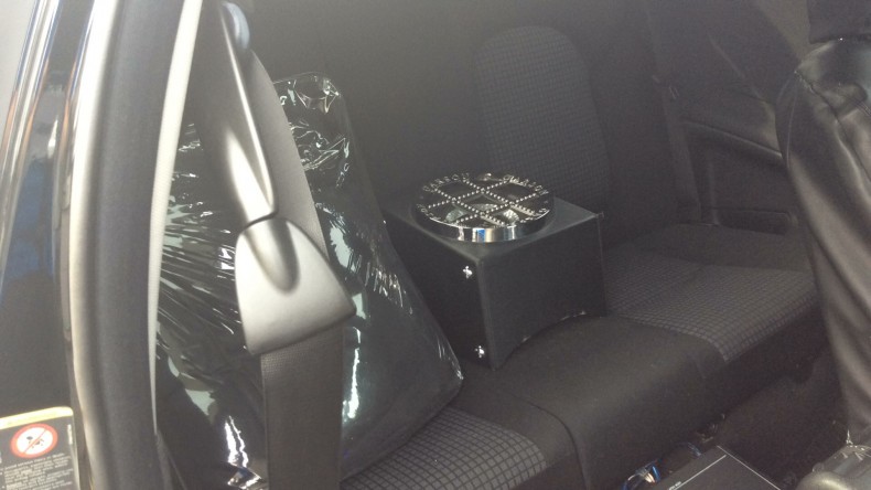 内装後方シート