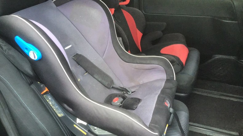 内装後方シート