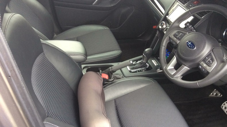 内装前方シート