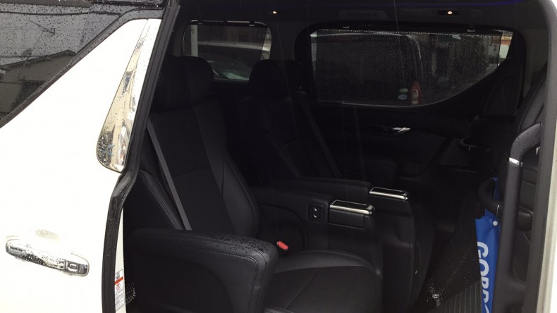 内装後方シート