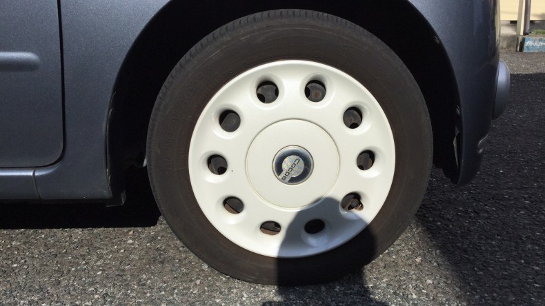 タイヤホイール前