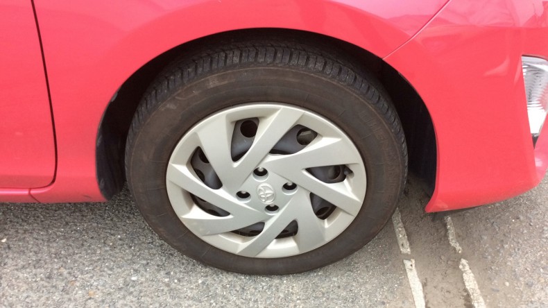 タイヤホイール前