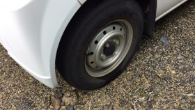 タイヤホイール前