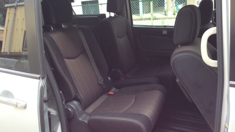 内装後方シート